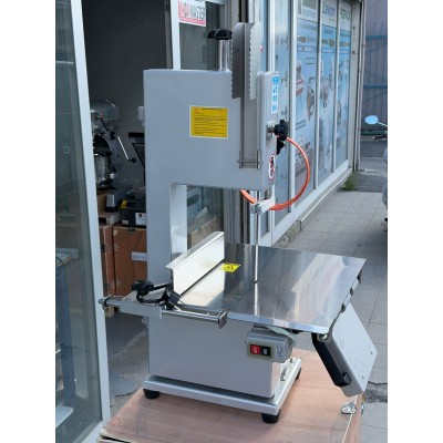 Sönmez Lavion Et Kemik Kesme Makinesi Kemik Testeresi Boyalı Gövde 220w