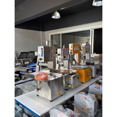 Sönmez Lavion Et Kemik Kesme Makinesi Kemik Testeresi Boyalı Gövde 220w